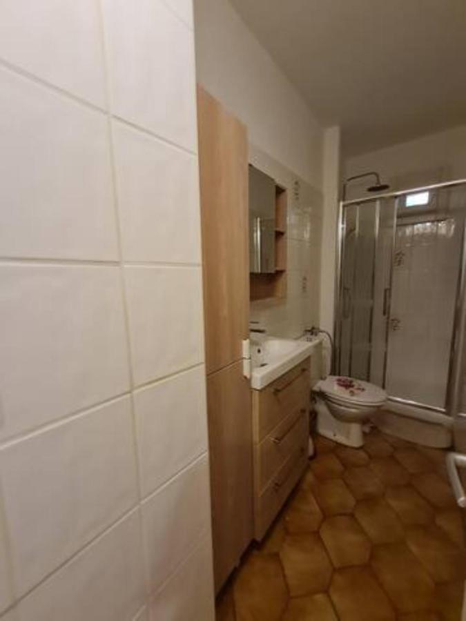 Charming Authentic In Location * Sete