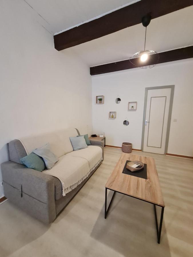 Charming Authentic In Location Apartment *