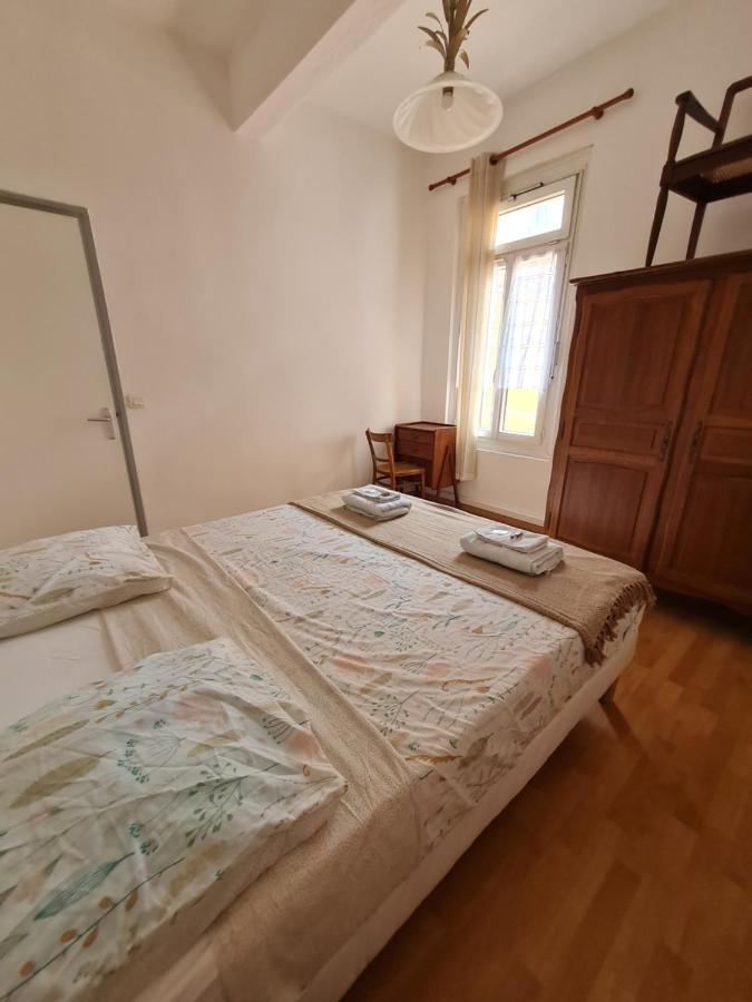 Charming Authentic In Location Apartment
